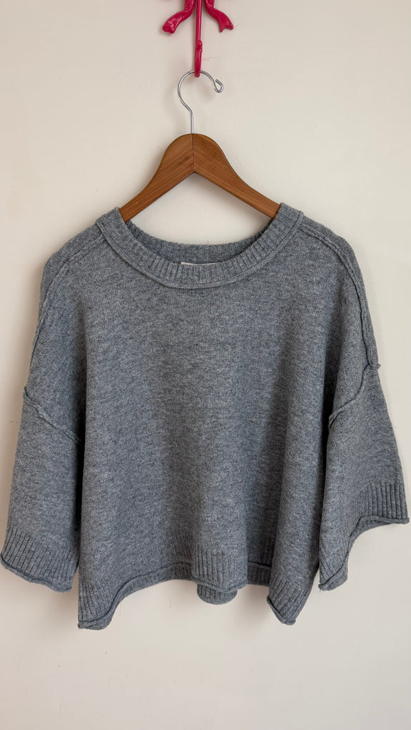 Katie’s Grey Top - L